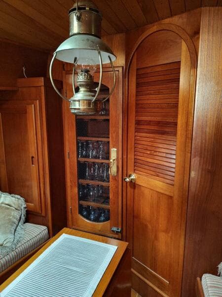 Crystal Locker V Berth