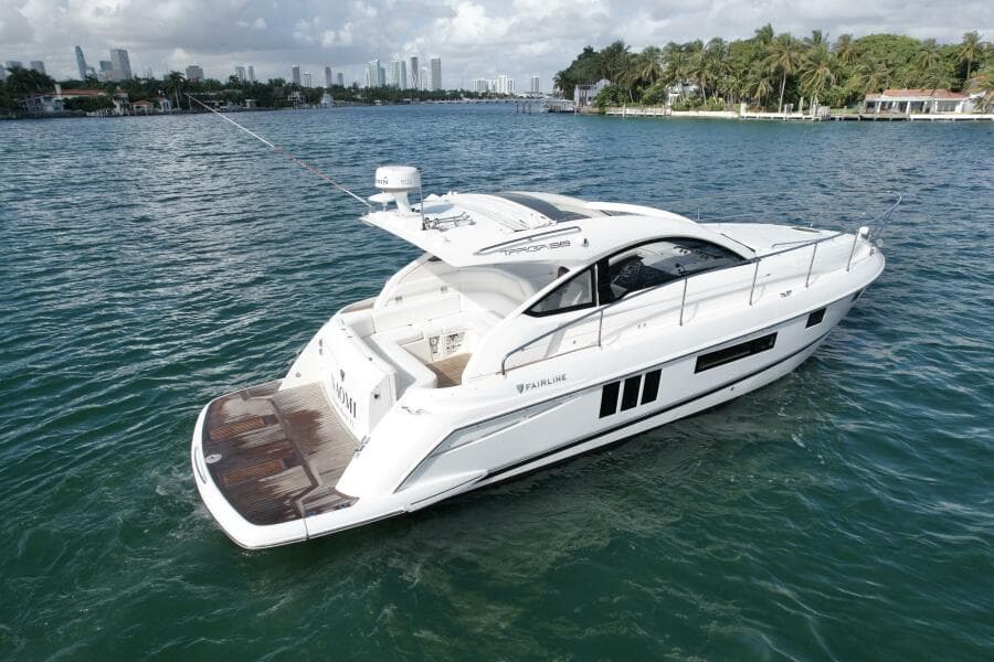 Fairline 38 - Naomi - Exterior Profile