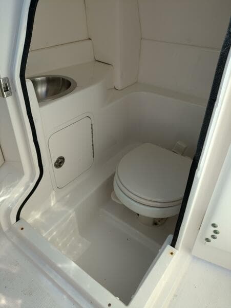 2013 Sea Ray 270 SLX