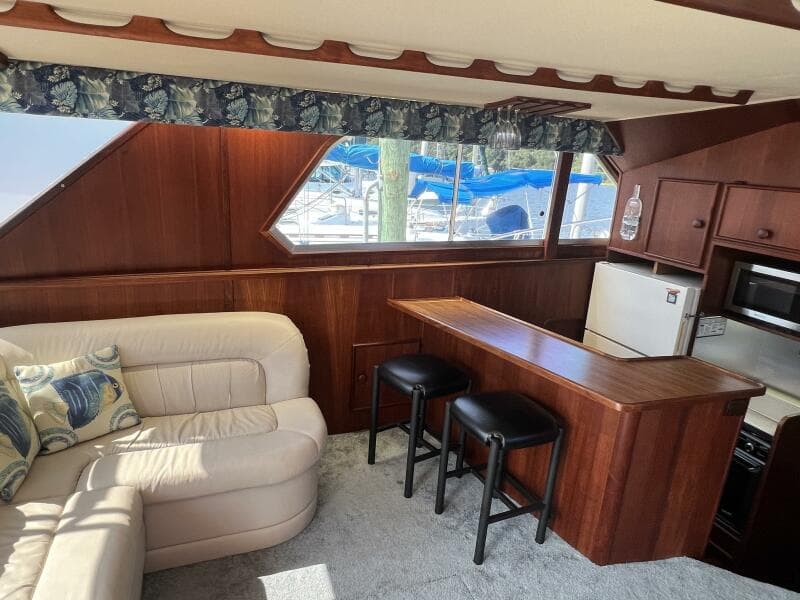 1986 Chris-Craft Commander 422