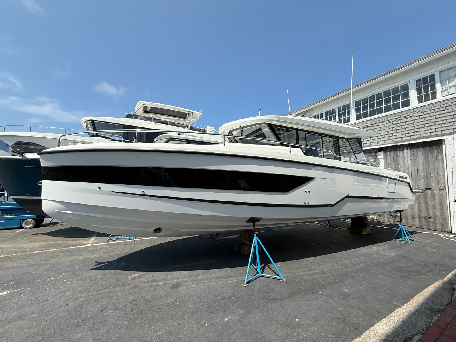 2025 Wellcraft 38 Explorer - Photo 1