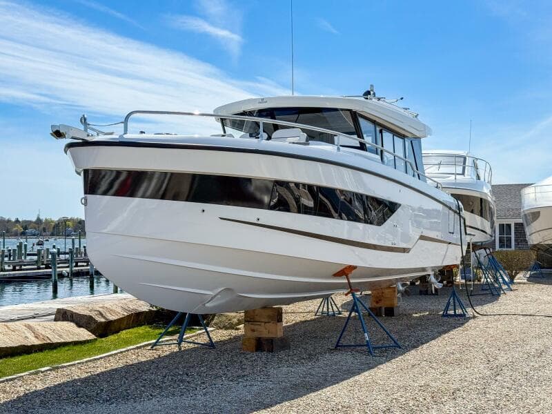 2025 Wellcraft 38 Explorer