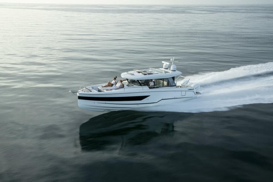 2025 Wellcraft 38 Explorer