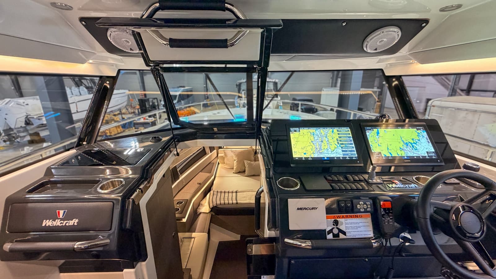 2025 Wellcraft 38 Explorer - Photo 12