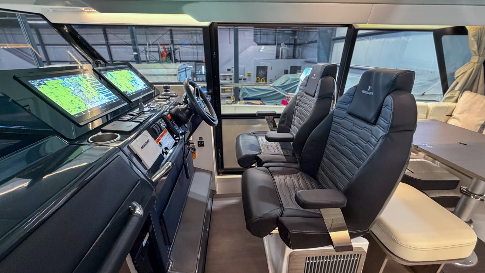 2025 Wellcraft 38 Explorer - Photo 4