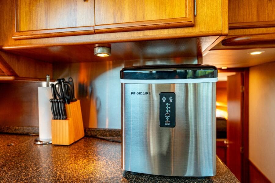 1985 Post 46 Convertible