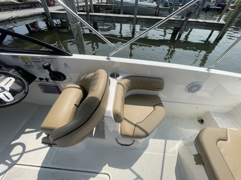 2024 Bayliner VR6 Bowrider Outboard