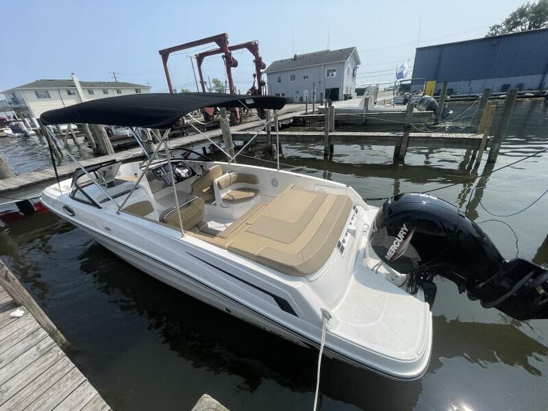 2024 Bayliner VR6 Bowrider Outboard