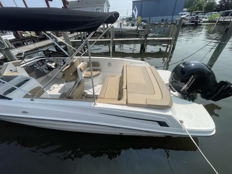 2024 Bayliner VR6 Bowrider Outboard