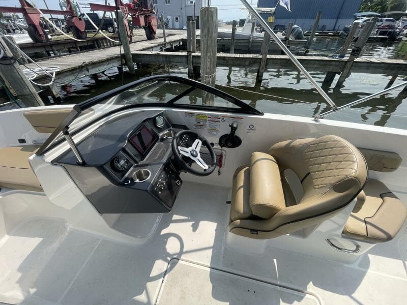 2024 Bayliner VR6 Bowrider Outboard