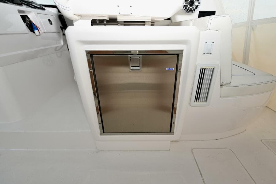 2021 Intrepid 438 Evolution