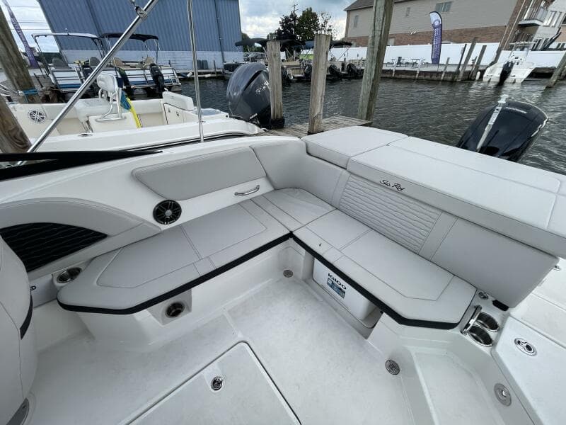 2024 Sea Ray SPX 230 Bowrider