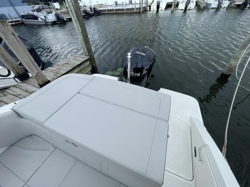 2024 Sea Ray SPX 230 Bowrider