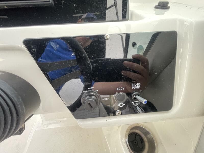 2024 Sea Ray SPX 230 Bowrider