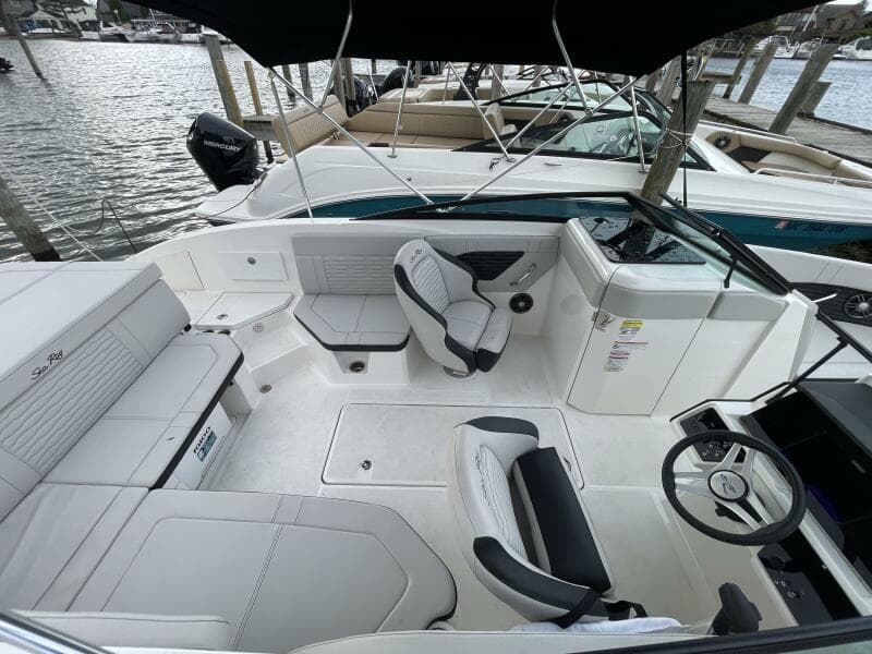2024 Sea Ray SPX 230 Bowrider