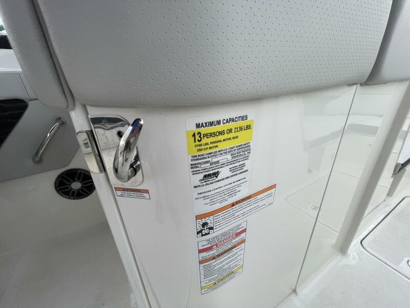 2024 Sea Ray SPX 230 Bowrider