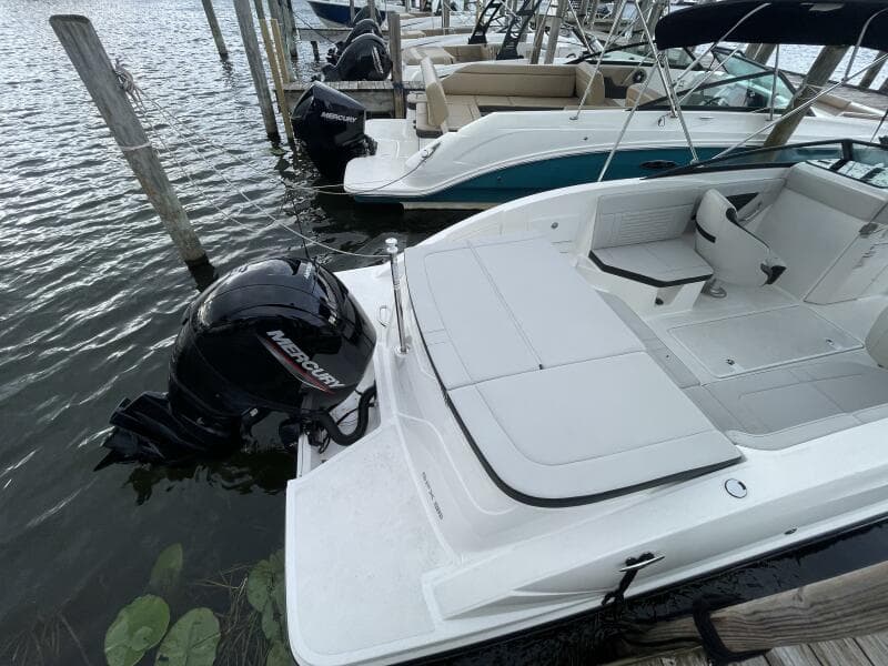 2024 Sea Ray SPX 230 Bowrider