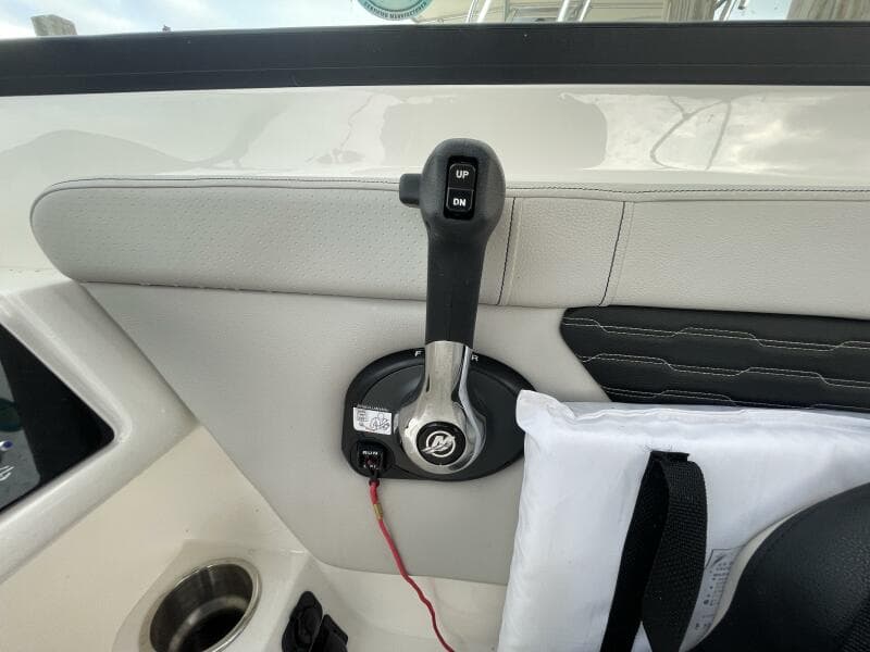 2024 Sea Ray SPX 230 Bowrider