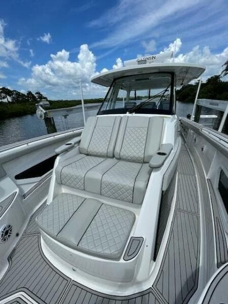 2023 Pursuit 378 Sport