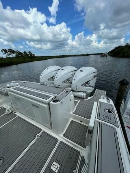 2023 Pursuit 378 Sport