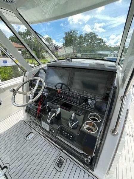 2023 Pursuit 378 Sport