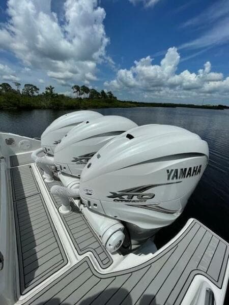 2023 Pursuit 378 Sport