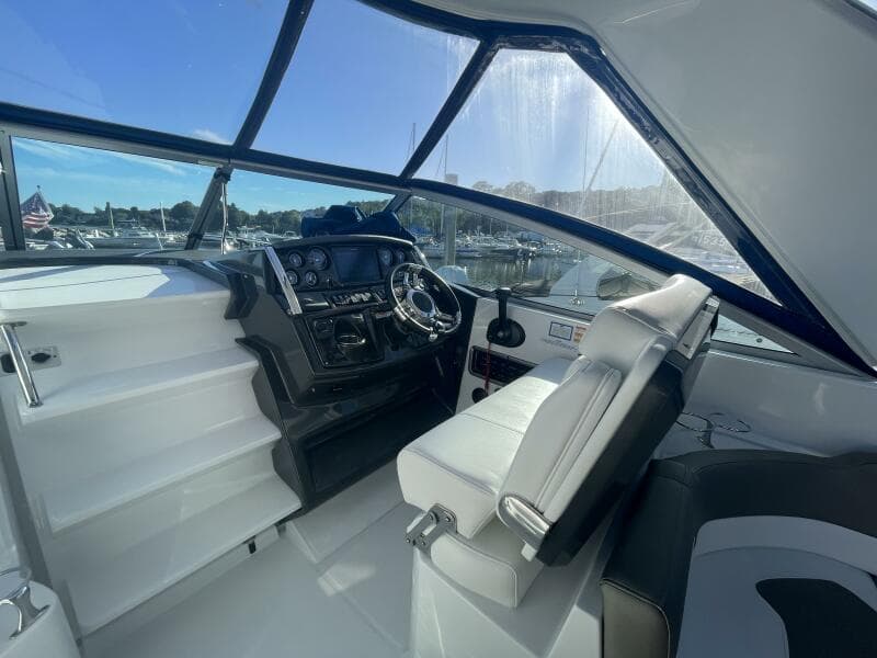 2019 Monterey 295 Sport Yacht