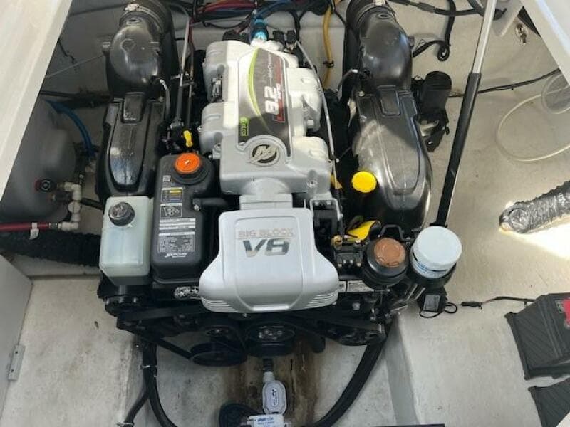 2019 Monterey 295 Sport Yacht