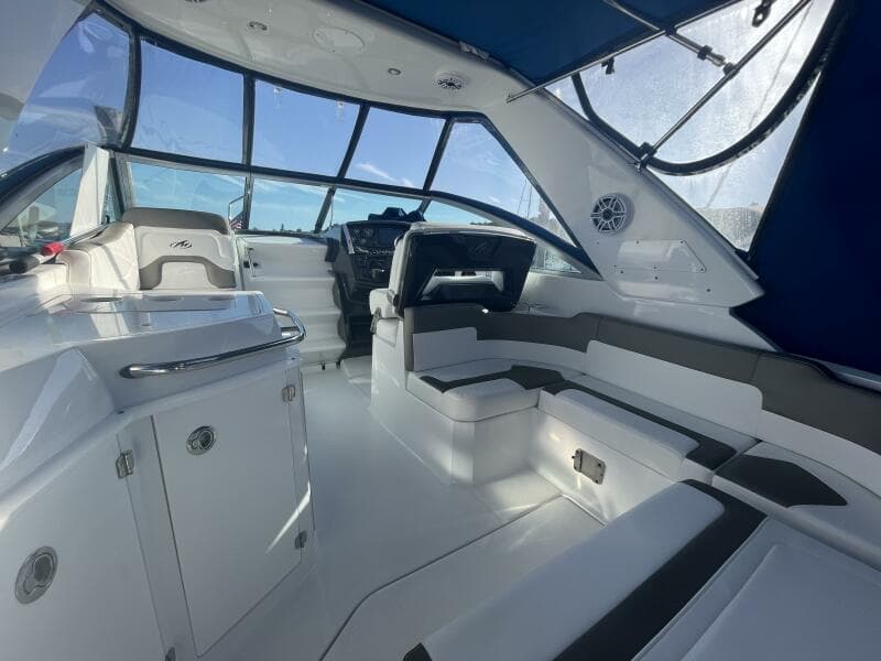2019 Monterey 295 Sport Yacht