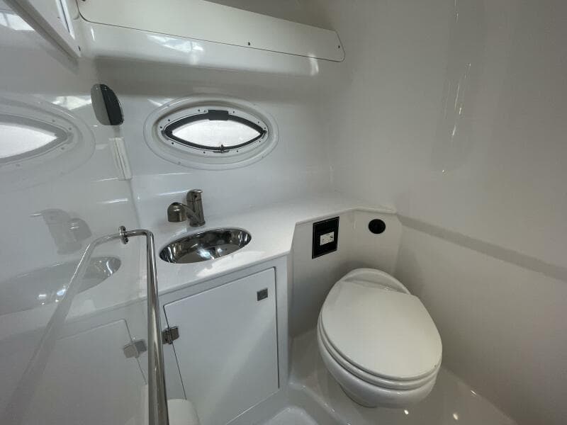 2019 Monterey 295 Sport Yacht