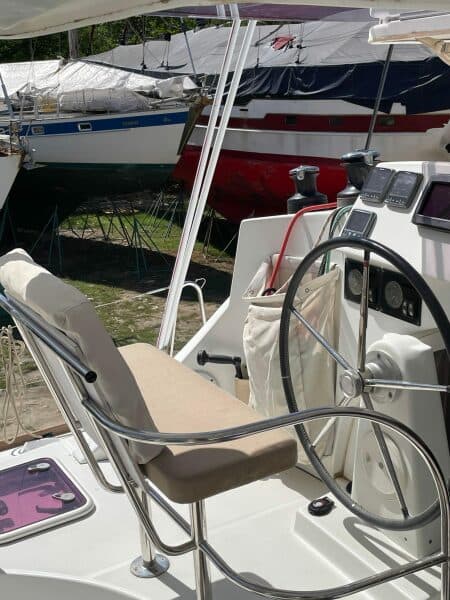 2011 Lagoon  - Photo 30