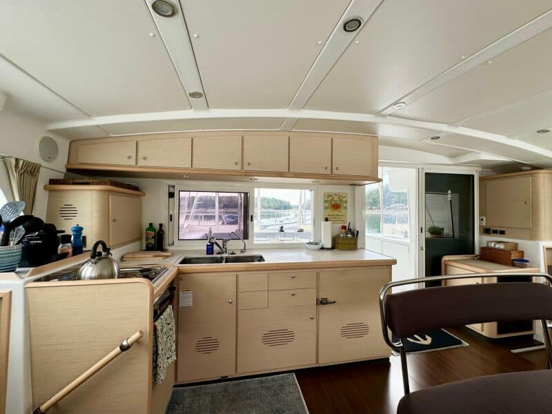 2010 Lagoon  - Photo 21