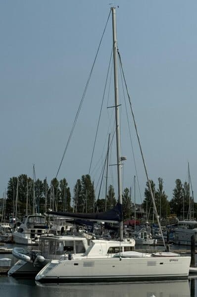 2010 Lagoon  - Photo 8