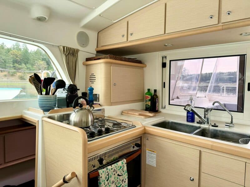 2010 Lagoon  - Photo 22