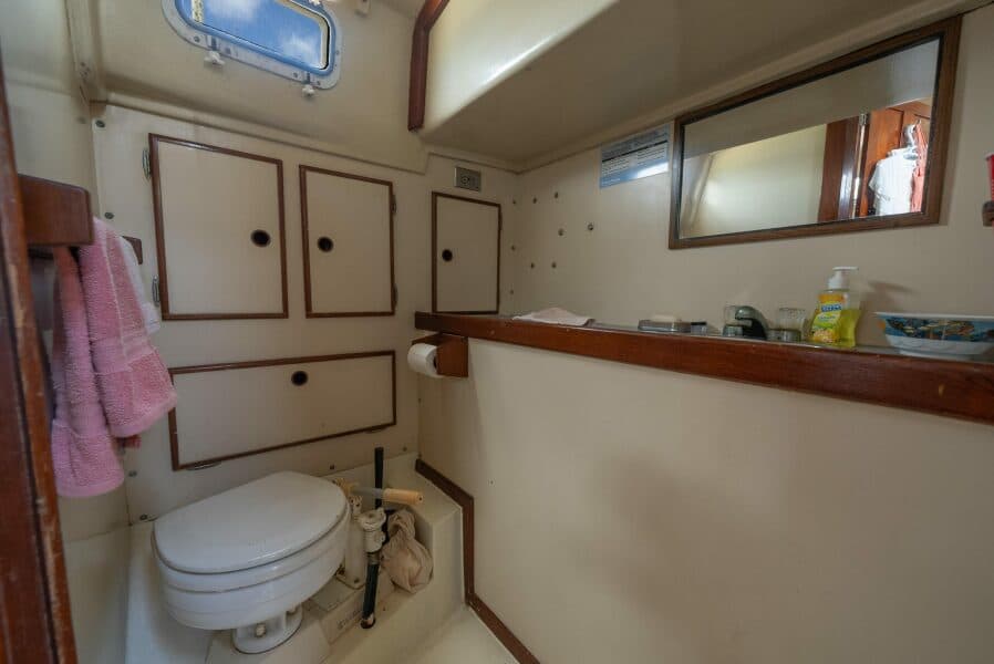 1979 Whitby Yachts  - Photo 34
