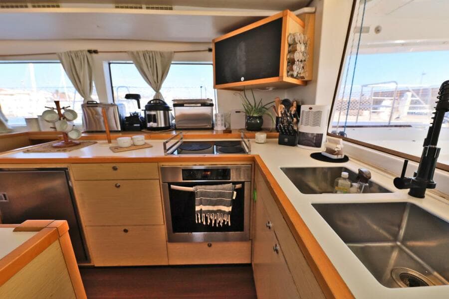 2011 Lagoon  - Photo 14