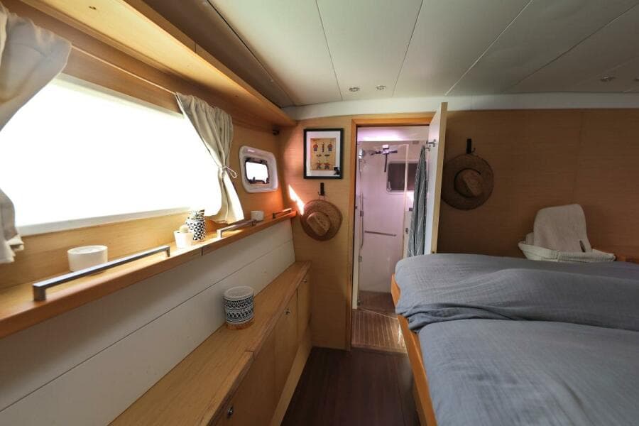 2011 Lagoon  - Photo 15