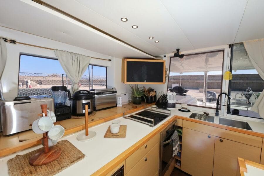 2011 Lagoon  - Photo 40
