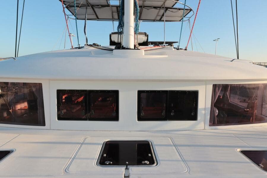 2011 Lagoon  - Photo 6