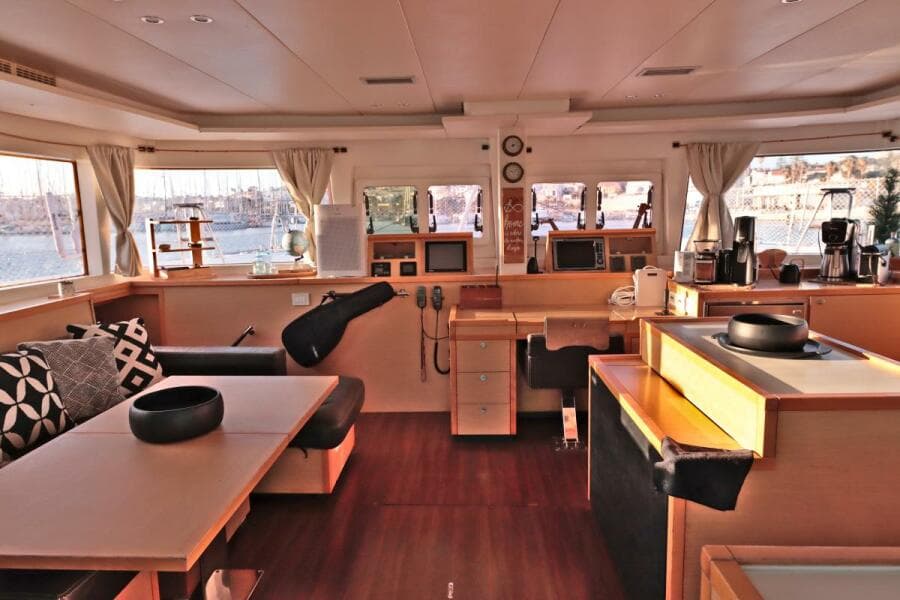 2011 Lagoon  - Photo 13