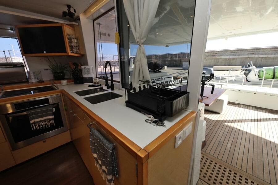 2011 Lagoon  - Photo 48