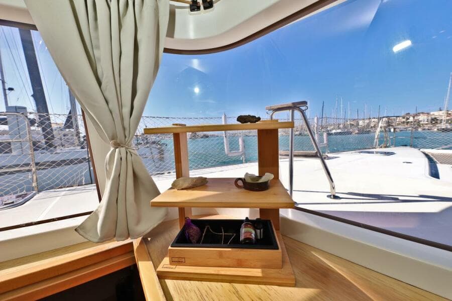 2011 Lagoon  - Photo 45