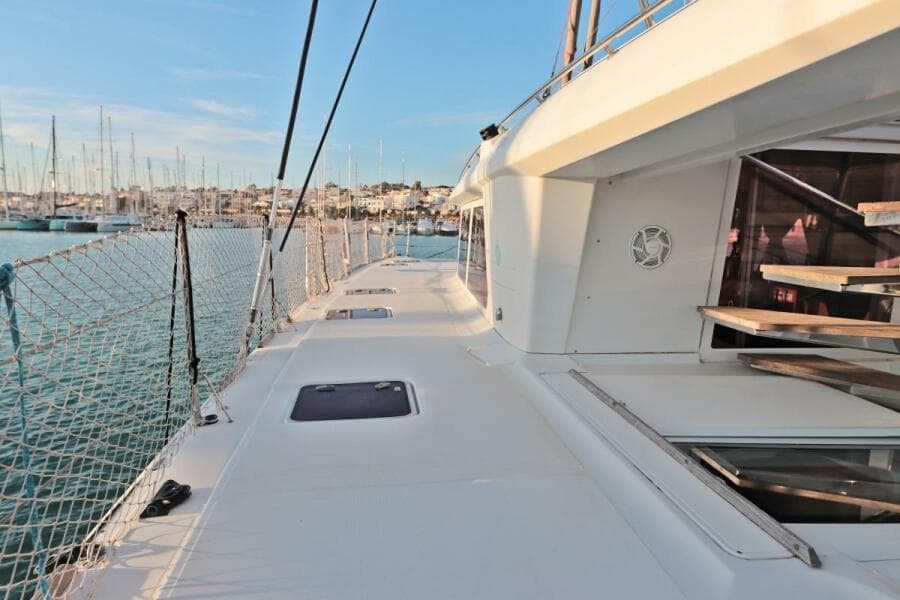 2011 Lagoon  - Photo 4