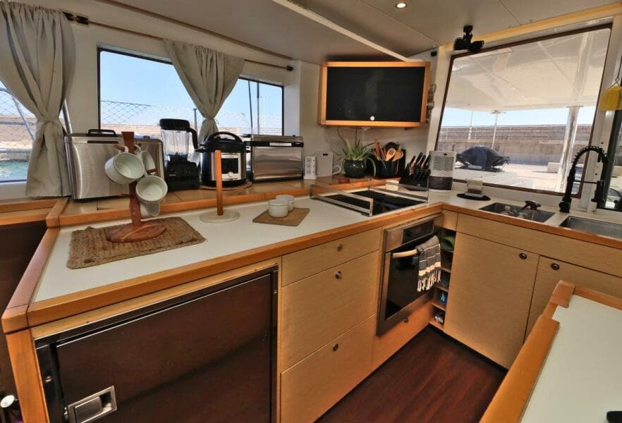 2011 Lagoon  - Photo 39