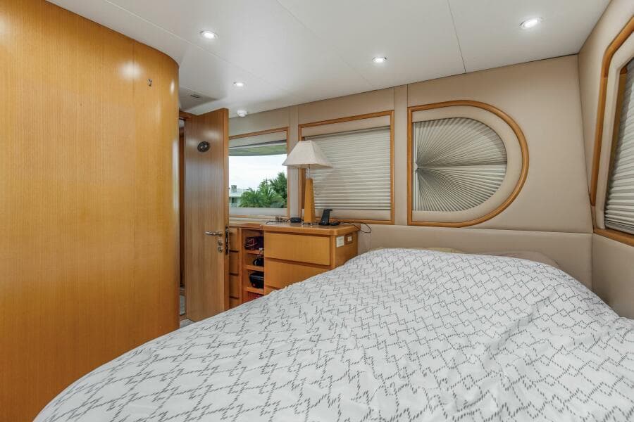 1989 116' Feadship - Boss - VIP Stateroom 