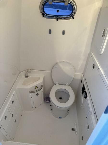 2009 Edgewater 318CC