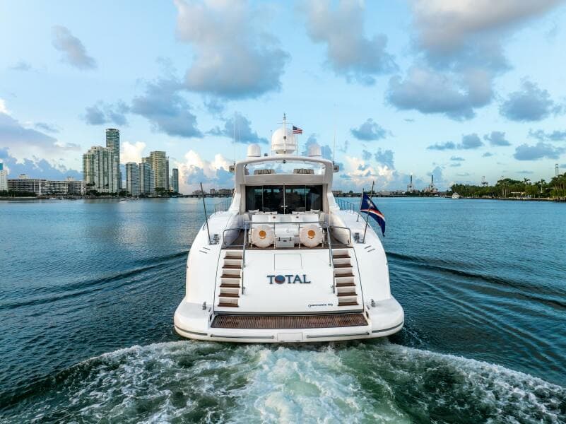 2005 Overmarine Mangusta 108