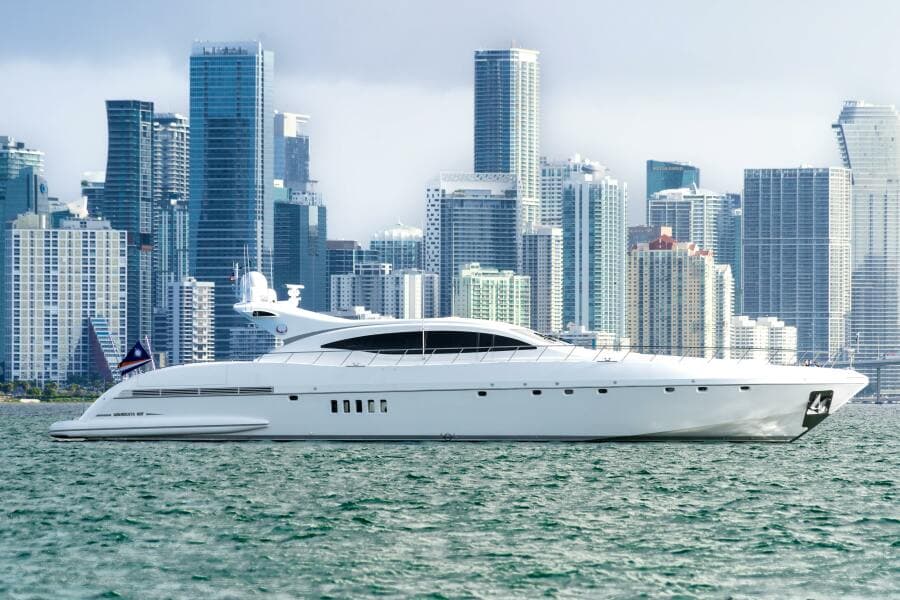 2005 Overmarine Mangusta 108
