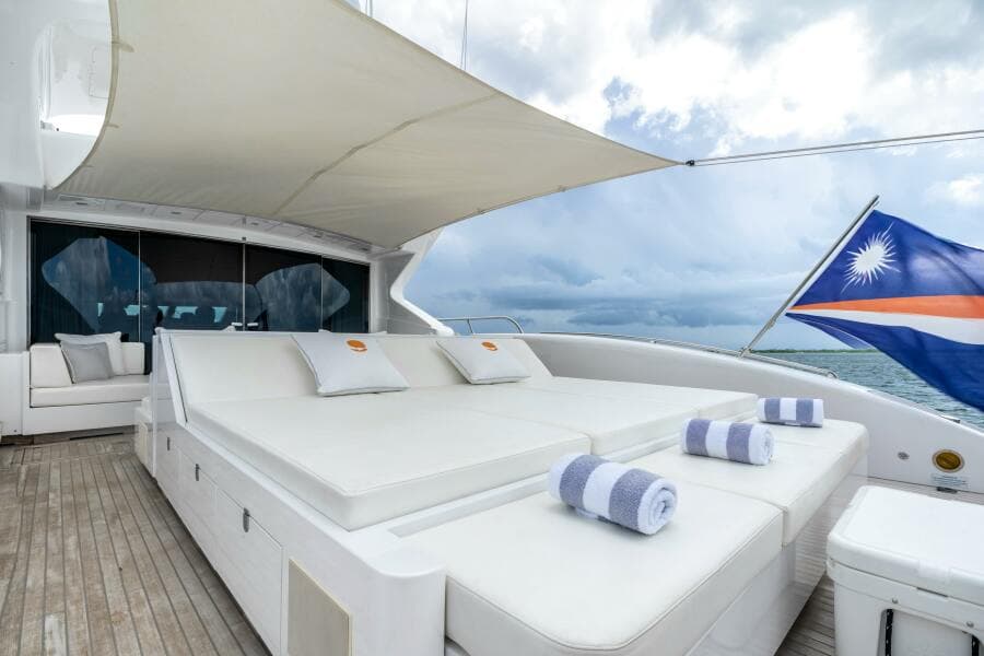 2005 Overmarine Mangusta 108