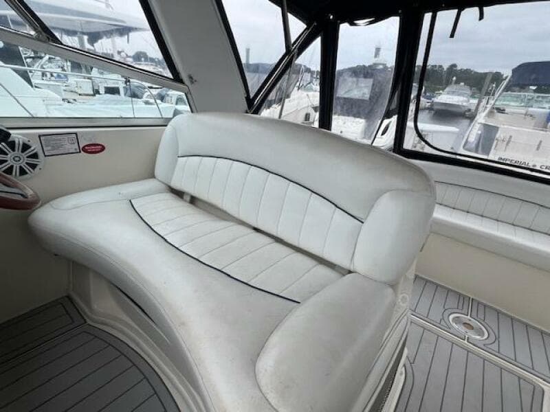 2000 Rinker 342 Fiesta Vee